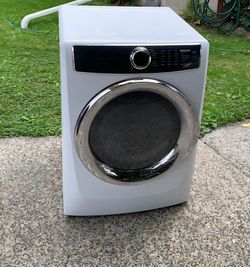 ELECTROLUX DRYER.