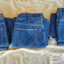 Kirkland Signature Loose Fit Blue Jeans (Size 34 W X 30 L)  QTY 3