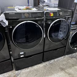 SAMSUNG 5.0 Cu Ft LARGE CAPACITY FRONT LOAD WASHER AND DRYER BLACK GAS SET