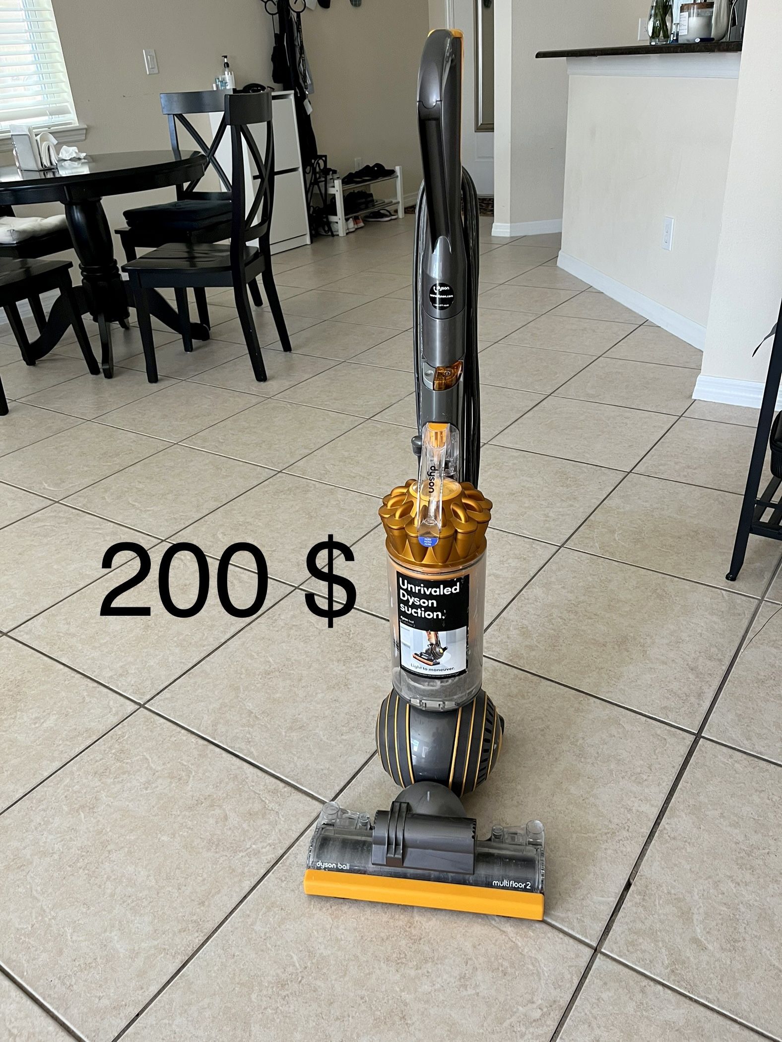 Dyson Multi Floor 2 vacuum cleaner