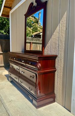 Dresser and mirror solid wood