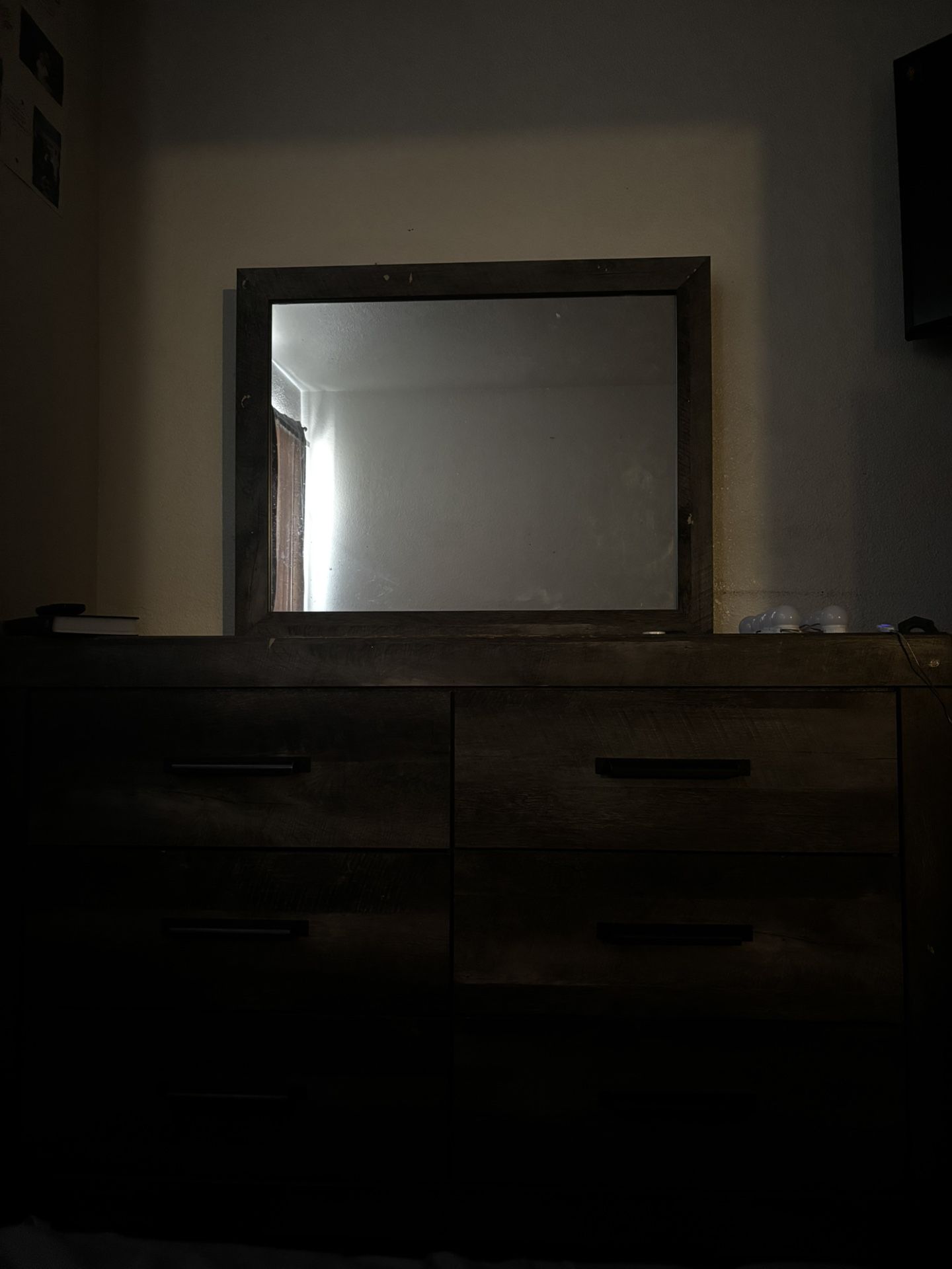 6 Drawer Dresser With Mirror