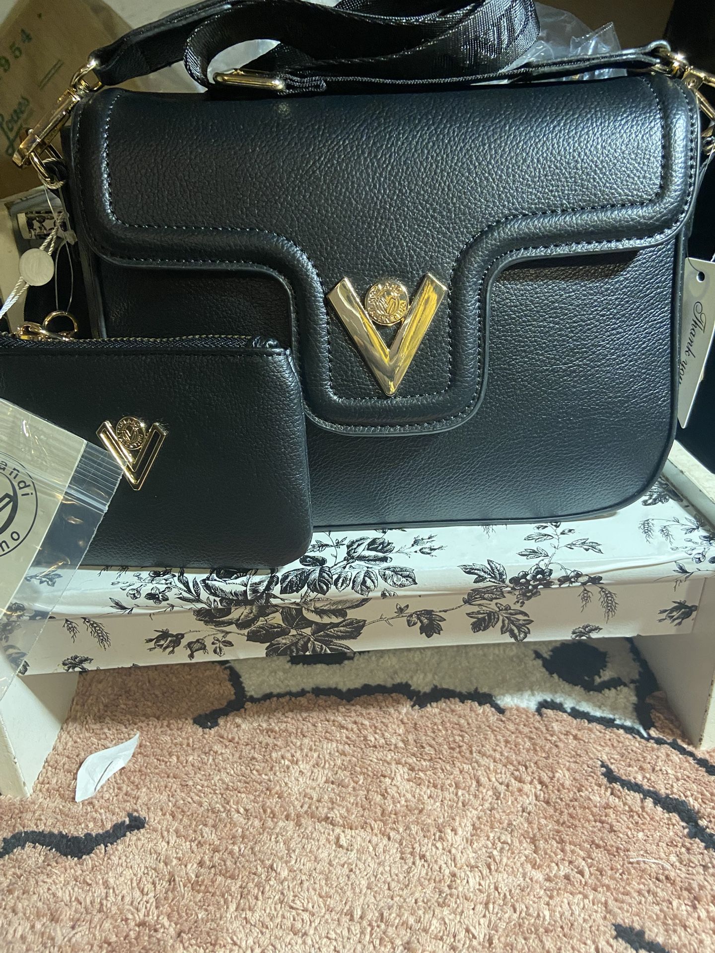Brand new authentic black leather Crossbody bag, Valentino, Orlando