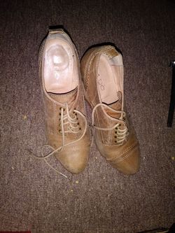 Woman shoes