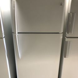 Kenmore White Apartment Size Refrigerator 