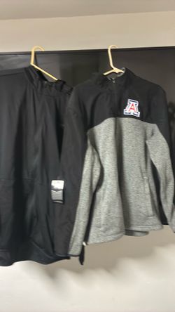 Sweatshirts Uofa and Russell  xxl