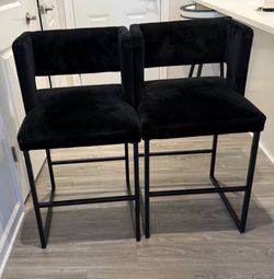 Set of velvet black bar stools