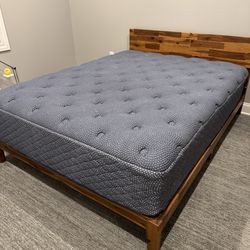Wayfair Queen Size bedframe for sale