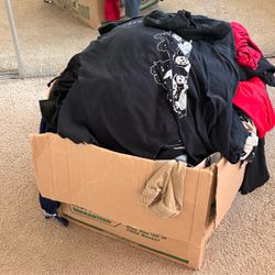 150 pcs of mix clothing size XS -XL