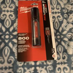 Milwaukee 800 LEDs  Flash Light 