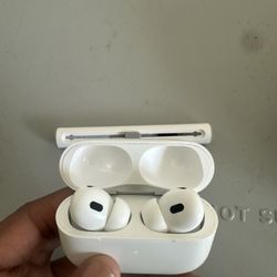 New* AirPod Pro 2 W/ Extras!