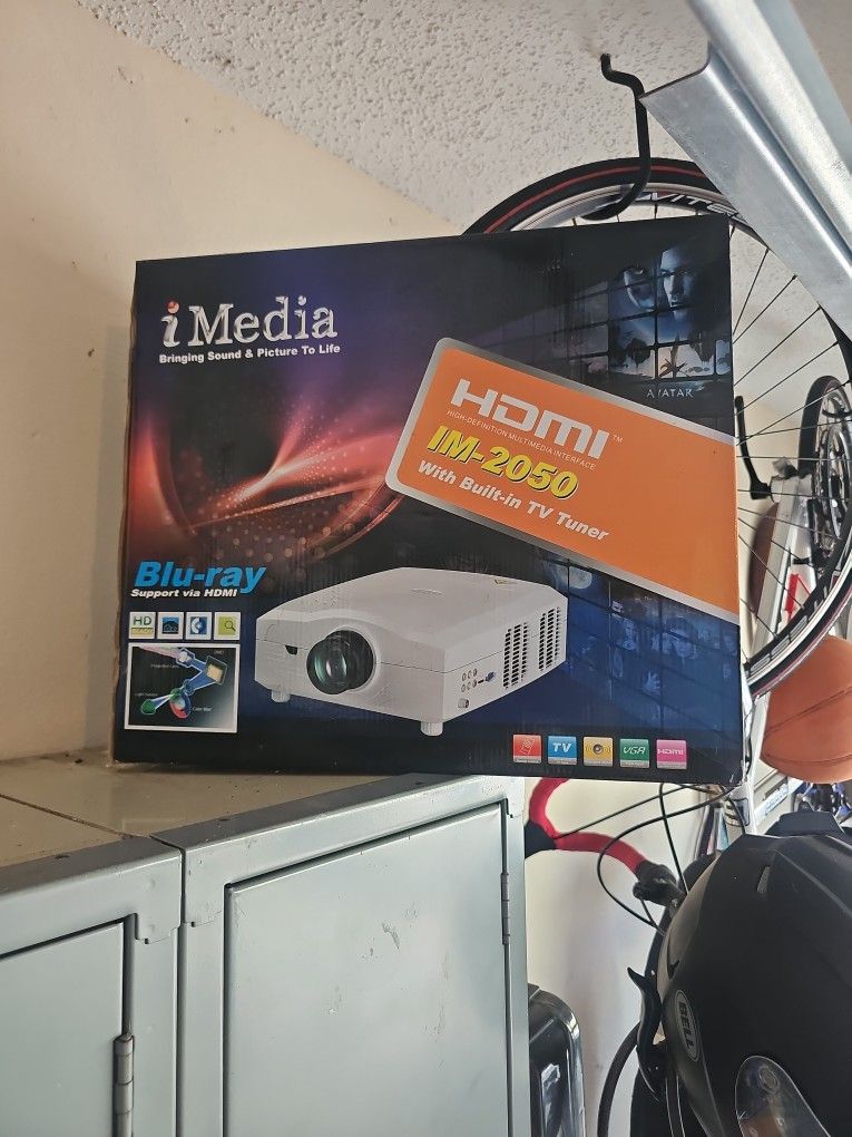 Imedia Projector