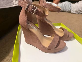 INC International Concepts Mauve Wedge Heels – Size 6.5 – Brand New