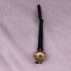 Vintage GUCCI watch/QUARTZ 