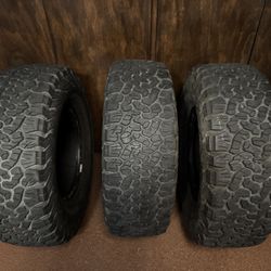 BF Goodrich KO2 31x10.5r15 / 265/75r15