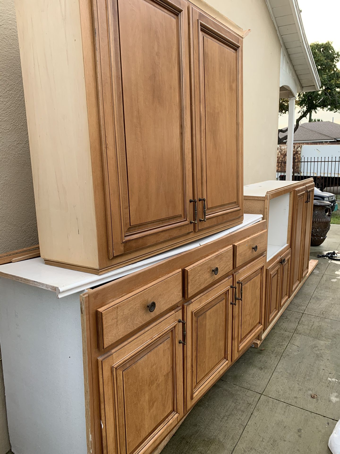 Kitchen cabinets $ 150 for all