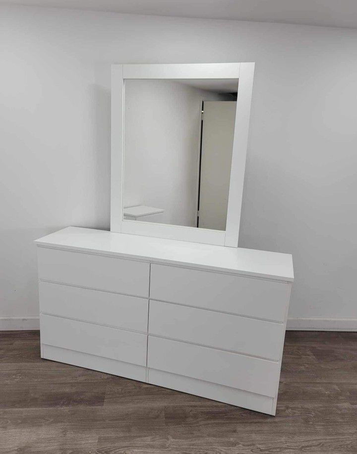 Dresser Whit Mirror  - Cómoda Con Espejo 