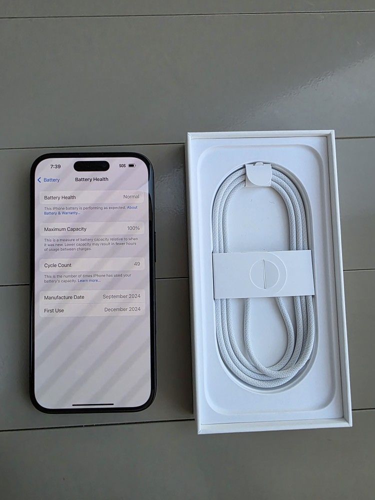 Unlocked iPhone 16 128gb - ONLY 4 Weeks Of Use!