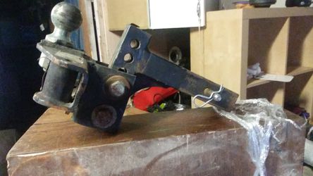 Adjustable tow trailer hitch heavy duty