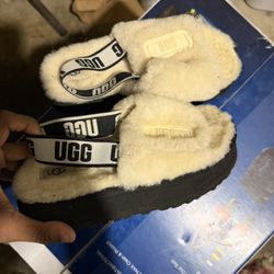 Uggs Slides