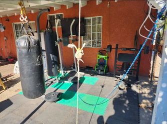 Outdoor Home Gym Equipment Set (Read details)