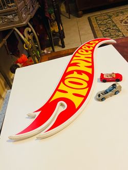Very Nice 24” Hot Wheels Wood Wall Plaque Sign & 2 Cars
