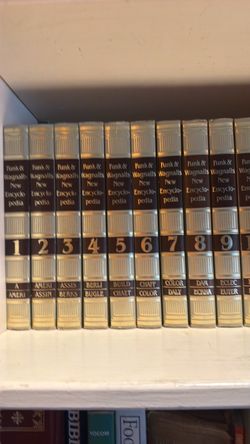 Funk & Wagnalls New Encyclopedia Set 1-29 with A-M vol1 and N-Z vol2
