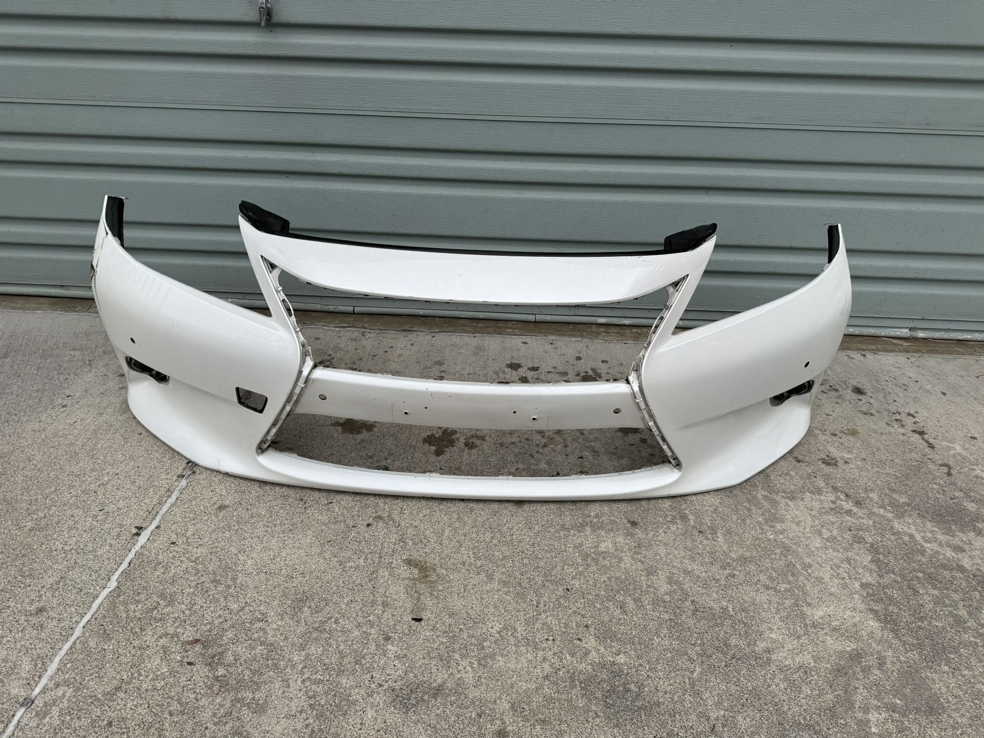 2013 2014 2015 Lexus ES350 ES300h Front Bumper Cover 