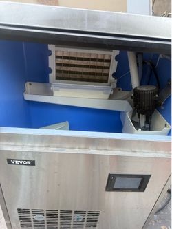 Icemaker