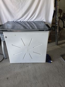 Everbilt 29 in. x 33 in. Low Profile Washing Machine Drain Pan in White