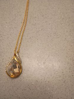 Pretty women's necklace
