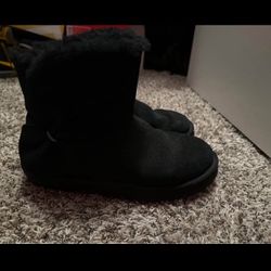 Women Uggs Size 9