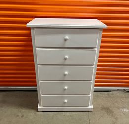 Beautiful 5 Drawer Wood Dresser