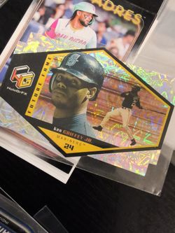 Ken Griffey Jr. HoloGrFX Future Fame Baseball Card