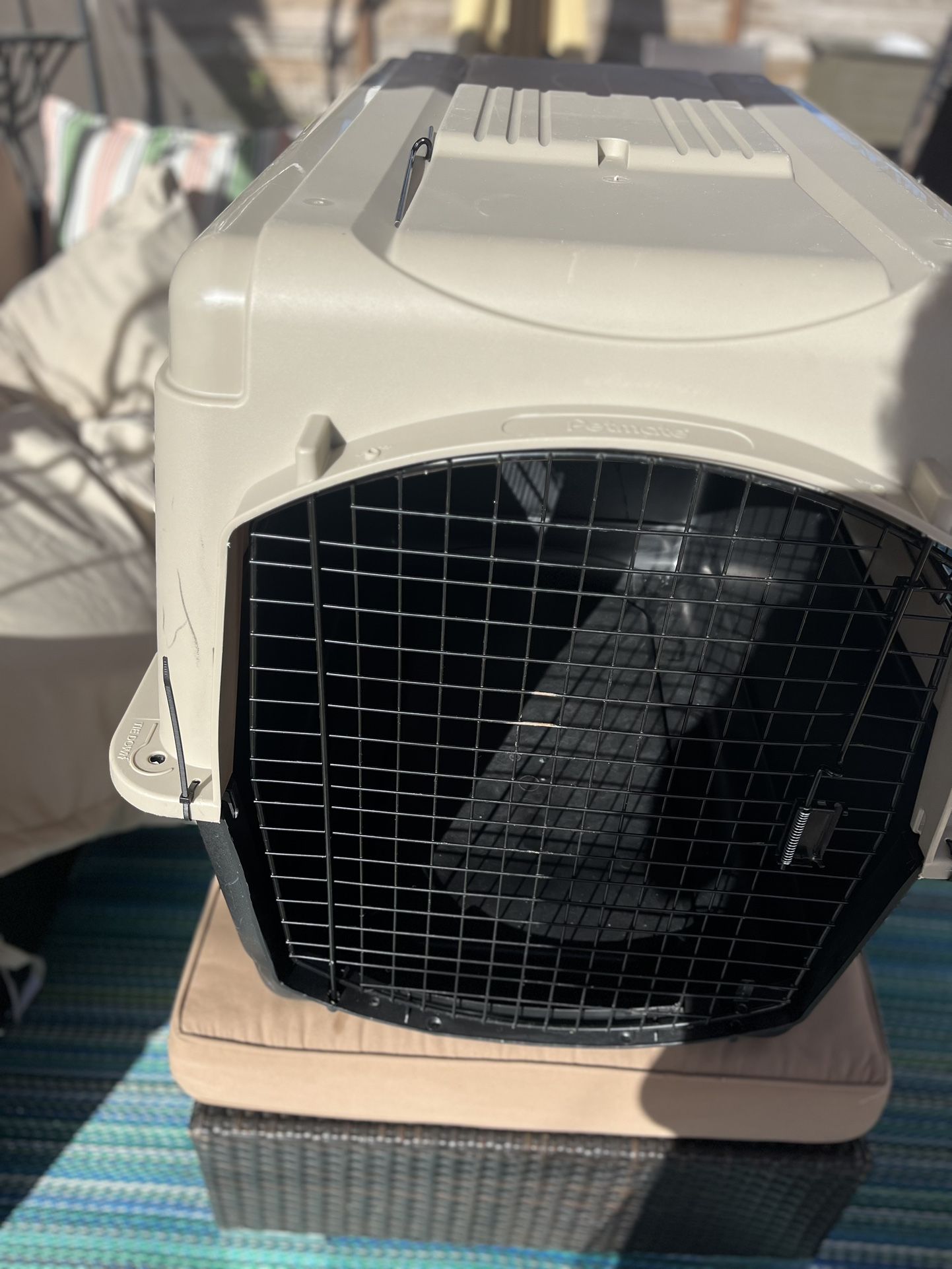 Petmate Dog Cage / Carrier