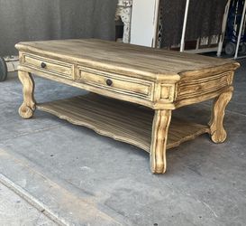 SOLID WOOD DARK GLAZED COFFEE TABLE