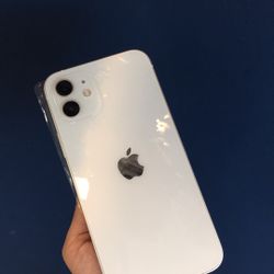 iPhone 12 64GB Unlocked Like New