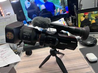 SONY  NEX-VG900  Serial No. 120175
