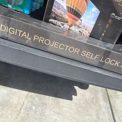 8kProjector 