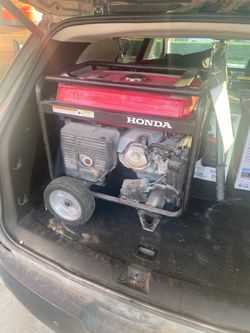 EB6500 Honda Generator (price is negotiable)