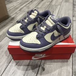W Nike Dunk Low NN Size 6.5 In WMNS