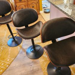 Set of 4 Adjustable Height Bar Stool with Contoured Back and Seat