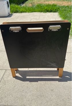 Kids white/chalk board