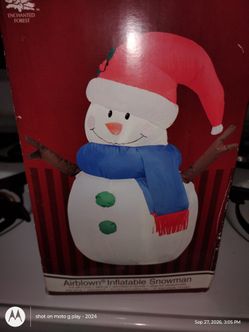 4ft outdoor inflatable snowman works great
