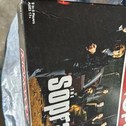 The Sopranos monopoly set board game has all the pieces box as is condition