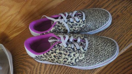 Tennis adidas size 7