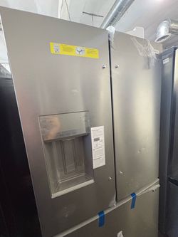 Stainless Steel French Door Refrigerator with Ice Dispenser