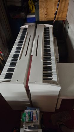 Pianos
