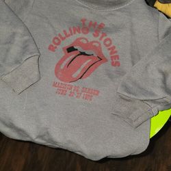 2 And 3 T Boys Lot Tees And Sweatshirts 