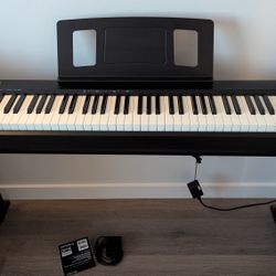 Roland Electric piano With Stand - FP10 88 Key